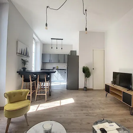 Agreable 2 Pieces Au Coeur De Appartamento